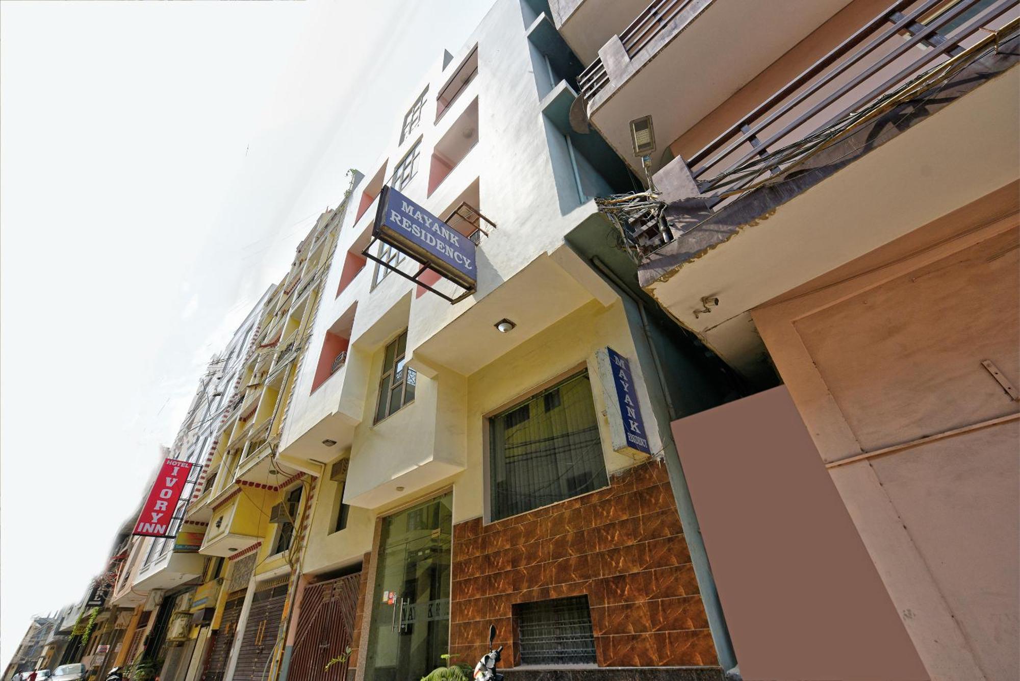 In Bb - Mayank Residency Guest house New Delhi