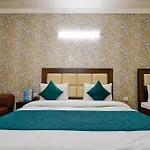 Room In Bb - Hotel Mayank Residency